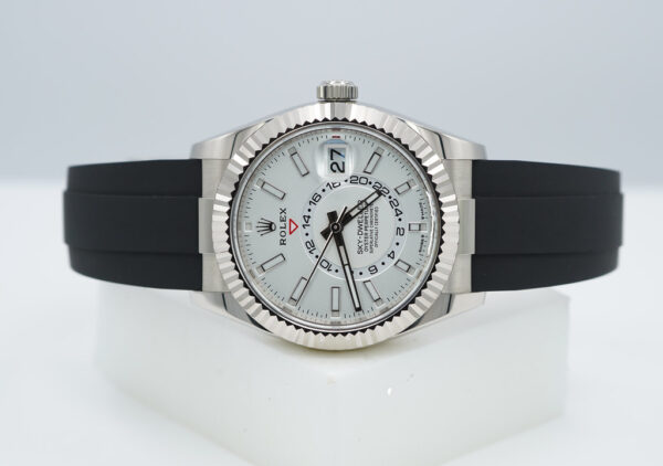 Rolex 336239 SKY-DWELLER 18K WHITE GOLD INTENSE WHITE DIAL OYSTERFLEX 2023 FULL SET - Image 10