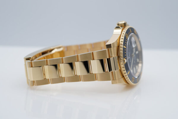 Rolex 126618LN SUBMARINER 41 YELLOW GOLD BLACK DIAL 2023 WARRANTY FULL SET - Image 6