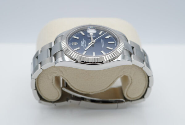 Rolex 126334 DATEJUST 41 FLUTED BEZEL BLUE STICK DIAL OYSTER 2024 COMPLETE SET - Image 4