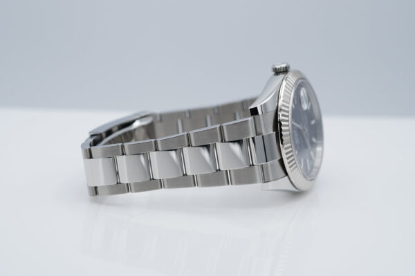 Rolex 126334 DATEJUST 41 FLUTED BEZEL BLUE STICK DIAL OYSTER 2024 COMPLETE SET - Image 6
