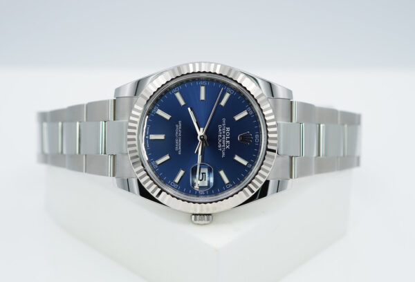 Rolex 126334 DATEJUST 41 FLUTED BEZEL BLUE STICK DIAL OYSTER 2024 COMPLETE SET - Image 9
