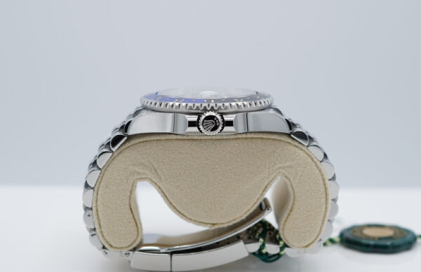 BRAND NEW Rolex 126710BLNR GMT MASTER II BLACK BLUE BEZEL JUBILEE BAND 2024 FULL SET - Image 3