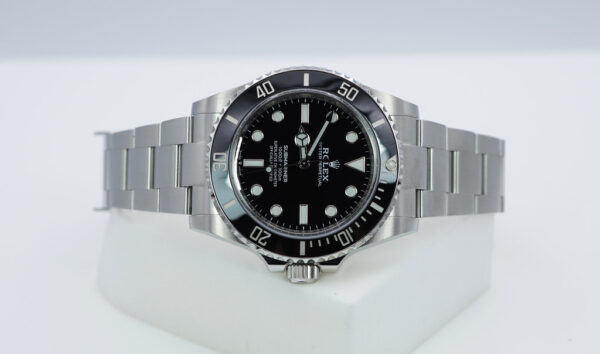 Rolex 124060 SUBMARINER NO DATE 41MM 2021 WARRANTY COMPLETE SET - Image 9