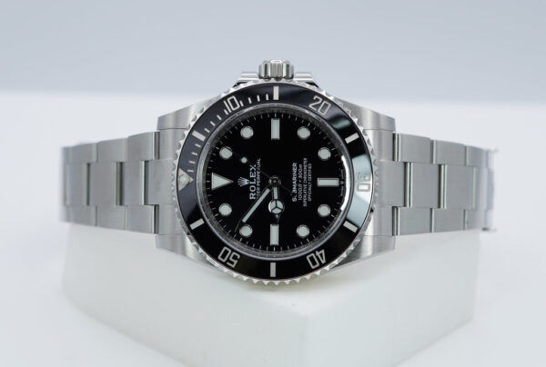 Rolex 124060 SUBMARINER NO DATE 41MM 2021 WARRANTY COMPLETE SET - Image 10
