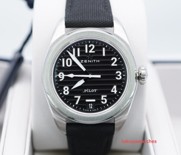 BRAND NEW Zenith PILOT AUTOMATIC BLACK DIAL 40MM 2024 COMPLETE SET
