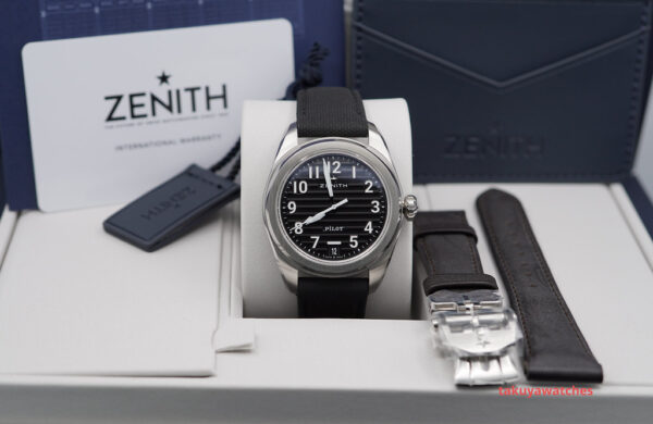 BRAND NEW Zenith PILOT AUTOMATIC BLACK DIAL 40MM 2024 COMPLETE SET - Image 2