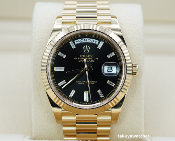 Rolex 228238 DAY DATE 40 YELLOW GOLD BLACK BAGUETTE DIAMOND DIAL 2023 FULL SET