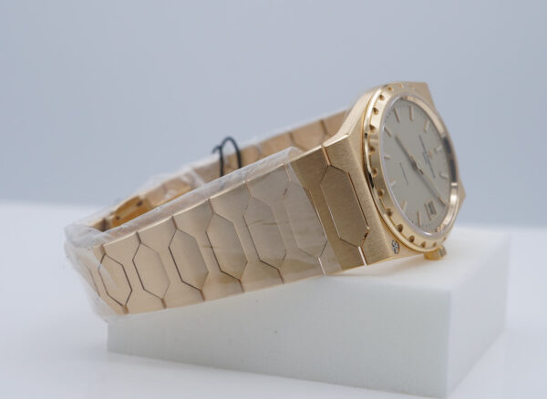 BRAND NEW Vacheron CONSTANTIN 222 HISTORIQUES YELLOW GOLD 4200H 2024 FULL SET - Image 5