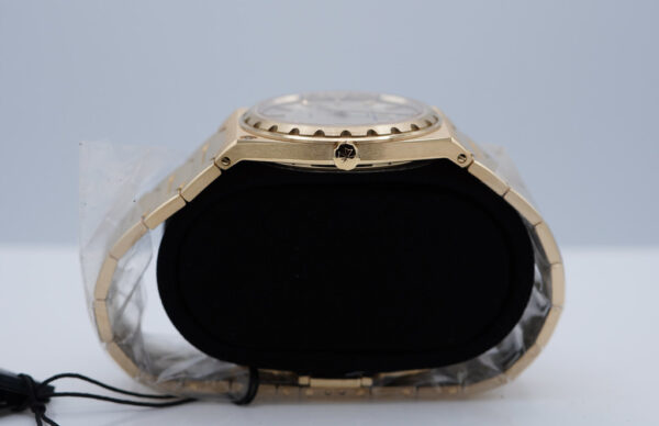 BRAND NEW Vacheron CONSTANTIN 222 HISTORIQUES YELLOW GOLD 4200H 2024 FULL SET - Image 3