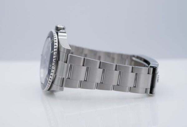 Rolex 124060 SUBMARINER NO DATE 41MM 2020 WARRANTY COMPLETE SET - Image 5