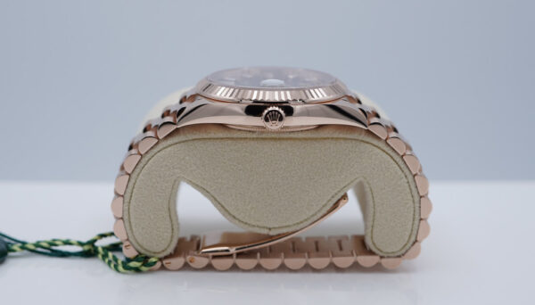 BRAND NEW Rolex 228235 DAY DATE 40 ROSE GOLD EISENKIESEL BAGUETTE DIAMOND DIAL 2024 FULL SET - Image 3
