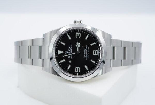 Rolex 214270 EXPLORER STAINLESS STEEL FULL LUME DIAL 39MM 2018 FULL SET - Image 10