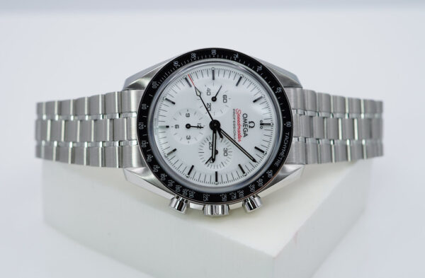 BRAND NEW Omega SPEEDMASTER PROFESSIONAL MOONWATCH WHITE DIAL 2024 MODEL FULL SET - Image 9