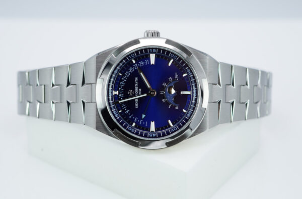 Vacheron CONSTANTIN OVERSEAS 4000V MOONPHASE RETROGRADE DATE BLUE DIAL 2023 FULL SET - Image 10