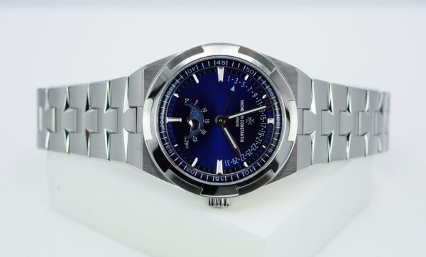 Vacheron CONSTANTIN OVERSEAS 4000V MOONPHASE RETROGRADE DATE BLUE DIAL 2023 FULL SET - Image 9