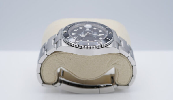 Rolex 126610LN SUBMARINER DATE 41 NEW MODEL 2023 WARRANTY COMPLETE SET - Image 4