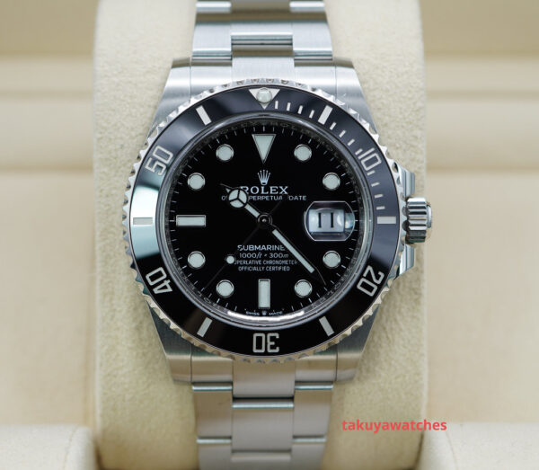 Rolex 126610LN SUBMARINER DATE 41 NEW MODEL 2023 WARRANTY COMPLETE SET