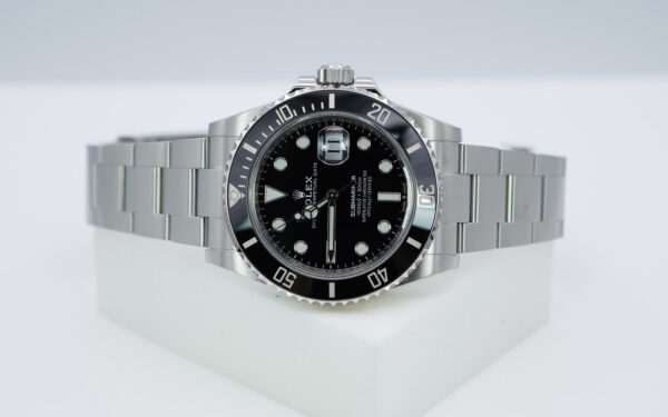Rolex 126610LN SUBMARINER DATE 41 NEW MODEL 2023 WARRANTY COMPLETE SET - Image 10