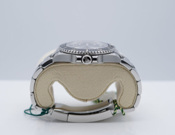 BRAND NEW Rolex 124060 SUBMARINER NO DATE 41MM 2024 WARRANTY COMPLETE SET - Image 3