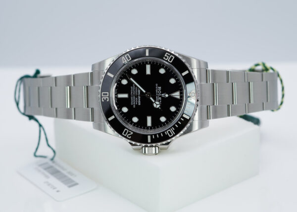 BRAND NEW Rolex 124060 SUBMARINER NO DATE 41MM 2024 WARRANTY COMPLETE SET - Image 9