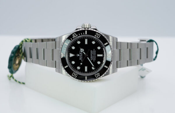 BRAND NEW Rolex 124060 SUBMARINER NO DATE 41MM 2024 WARRANTY COMPLETE SET - Image 10