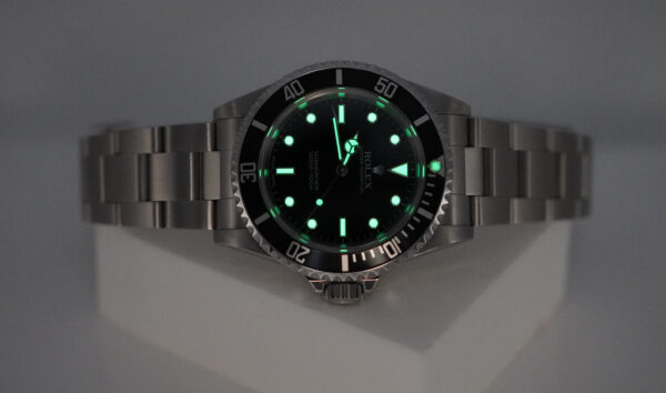 Rolex 14060M SUBMARINER NO DATE 2 LINER DIAL Z SERIAL BOXES PAPERS - Image 11