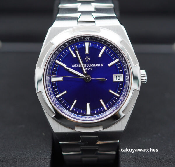 Vacheron CONSTANTIN OVERSEAS 4500V STAINLESS STEEL BLUE DIAL 2022 WARRANTY FULL SET