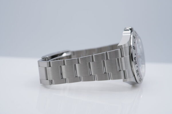 Rolex 226570 EXPLORER 2 POLAR WHITE DIAL NEW MODEL 2023 WARRANTY COMPLETE SET - Image 6