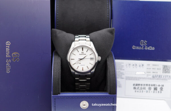 Grand Seiko SPRING DRIVE SNOWFLAKE DIAL TITANIUM SBGA211 2024 COMPLETE SET - Image 2