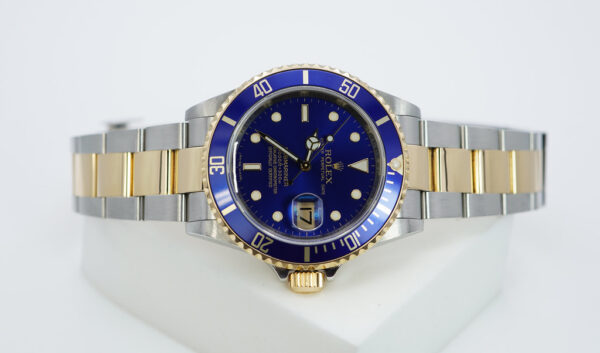 Rolex 16613LB SUBMARINER 18K YELLOW GOLD STEEL BLUE DIAL M SERIAL FULL SET - Image 9