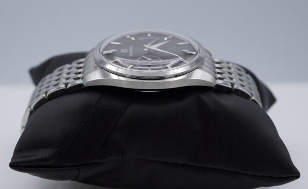 Grand Seiko ELEGANCE SBGK009 GREY DIAL STAINLESS STEEL 2022 WARRANTY FULL SET - Image 4