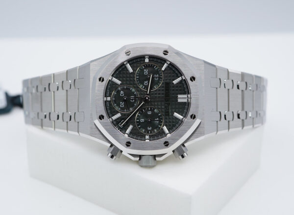 BRAND NEW Audemars PIGUET ROYAL OAK CHRONOGRAPH 26240ST GREEN DIAL 2024 FULL SET - Image 9