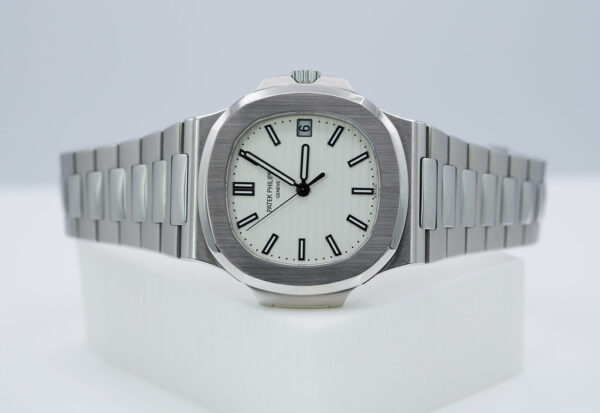 Patek PHILIPPE 5711 NAUTILUS STAINLESS STEEL WHITE DIAL 2016 COMPLETE SET - Image 10