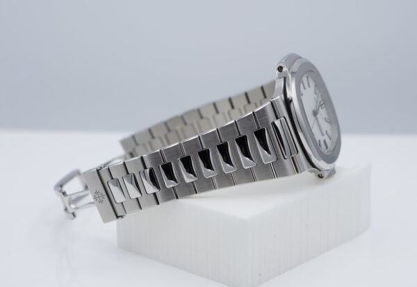 Patek PHILIPPE 5711 NAUTILUS STAINLESS STEEL WHITE DIAL 2016 COMPLETE SET - Image 6