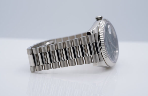 Rolex 228239 DAY DATE 40 WHITE GOLD OLIVE GREEN ROMAN DIAL 2022 COMPLETE SET - Image 5
