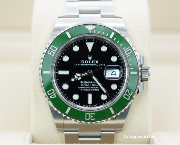 Rolex 126610LV SUBMARINER 41 GREEN MK2 BEZEL BLACK DIAL 2023 COMPLETE SET