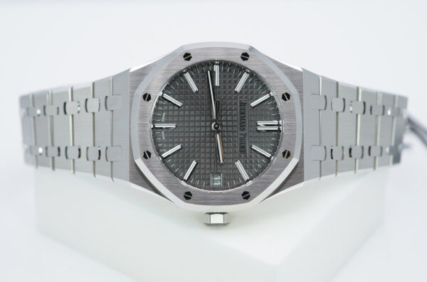 BRAND NEW Audemars PIGUET ROYAL OAK 15510ST STAINLESS STEEL GREY DIAL 2024 FULL SET - Image 10