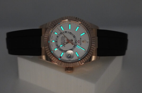 Rolex 326235 SKY-DWELLER 18K ROSE GOLD WHITE DIAL OYSTERFLEX 2023 FULL SET - Image 11