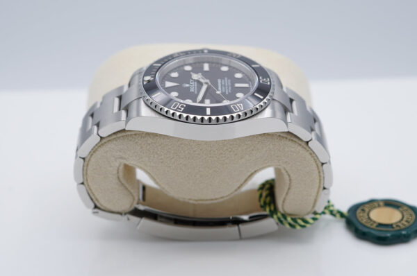 BRAND NEW Rolex 124060 SUBMARINER NO DATE 41 STAINLESS STEEL 2024 COMPLETE SET - Image 4