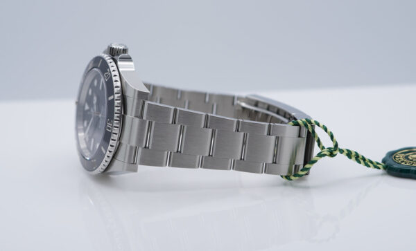 BRAND NEW Rolex 124060 SUBMARINER NO DATE 41 STAINLESS STEEL 2024 COMPLETE SET - Image 5