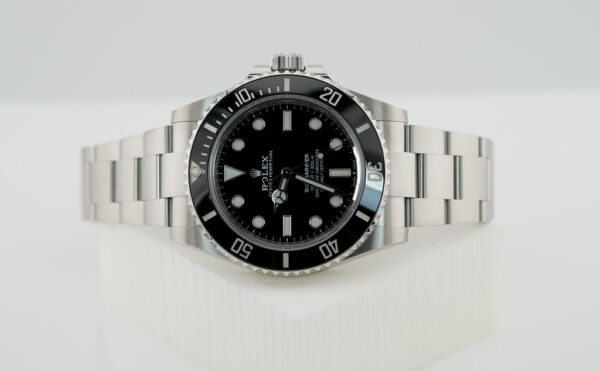 Rolex 124060 SUBMARINER NO DATE 41MM 2021 WARRANTY COMPLETE SET - Image 10