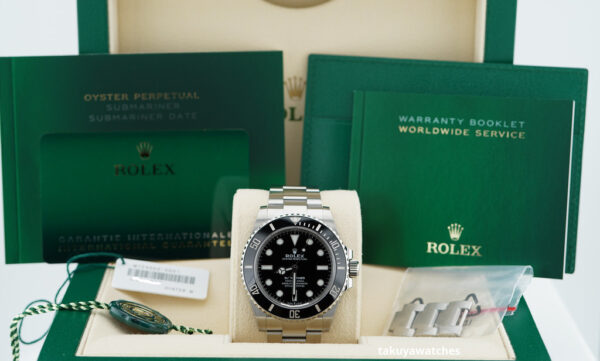 Rolex 124060 SUBMARINER NO DATE 41MM 2021 WARRANTY COMPLETE SET - Image 2