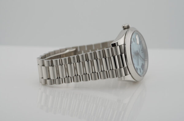 Rolex 228206 DAY DATE PLATINUM ICE BLUE QUADRANT ROMAN DIAL 40MM COMPLETE SET - Image 6