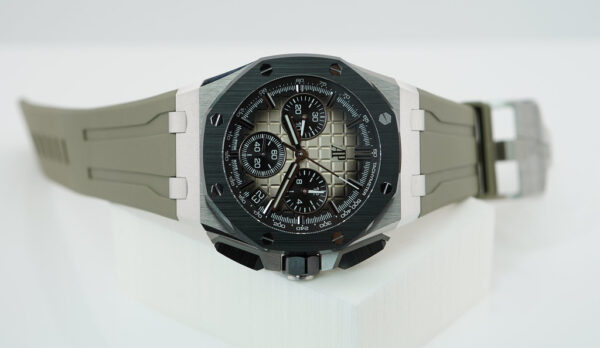 Audemars PIGUET ROYAL OAK OFFSHORE 26420SO STAINLESS STEEL TAUPE DIAL 43MM FULL SET - Image 9