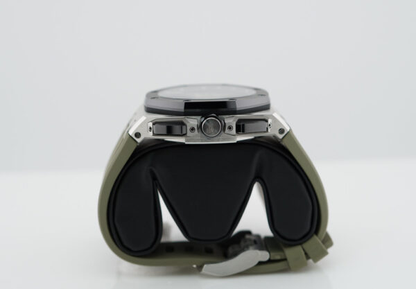 Audemars PIGUET ROYAL OAK OFFSHORE 26420SO STAINLESS STEEL TAUPE DIAL 43MM FULL SET - Image 3