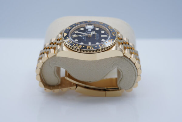 Rolex 126718GRNR GMT MASTER 2 YELLOW GOLD GREY BLACK BEZEL JUBILEE BAND 2023 FULL SET - Image 4