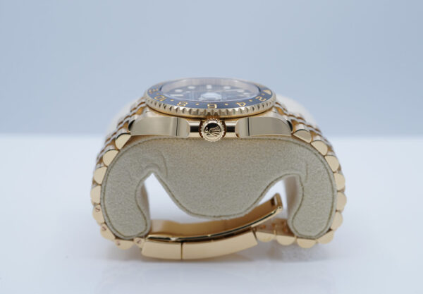 Rolex 126718GRNR GMT MASTER 2 YELLOW GOLD GREY BLACK BEZEL JUBILEE BAND 2023 FULL SET - Image 3