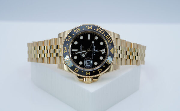 Rolex 126718GRNR GMT MASTER 2 YELLOW GOLD GREY BLACK BEZEL JUBILEE BAND 2023 FULL SET - Image 9