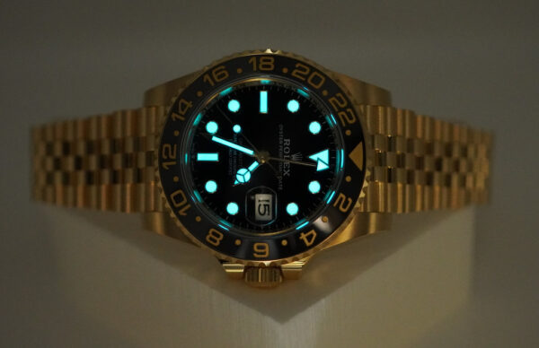 Rolex 126718GRNR GMT MASTER 2 YELLOW GOLD GREY BLACK BEZEL JUBILEE BAND 2023 FULL SET - Image 11