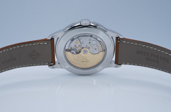 Patek PHILIPPE 5212A STEEL CALATRAVA WEEKLY CALENDAR 2022 COMPLETE SET - Image 8
